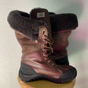 Women’s UGG snow boots